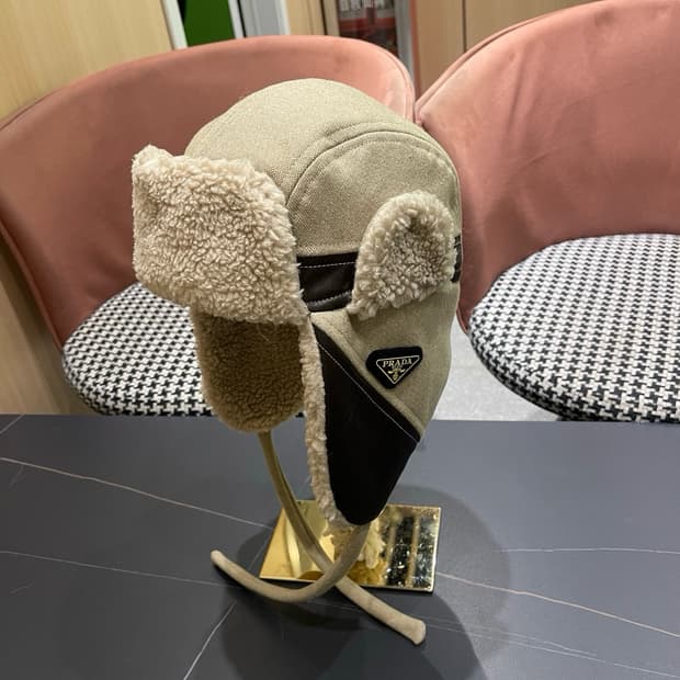 프라다 가을 겨울 모자
