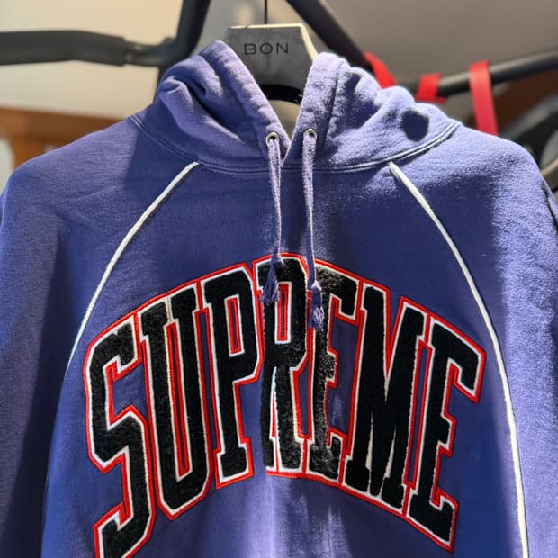 슈프림 [민트급,정품] 박시 파이핑 후드티 (시세 45만) 