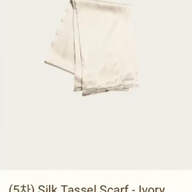 리본빛 Silk Tassel Scarf Ivory