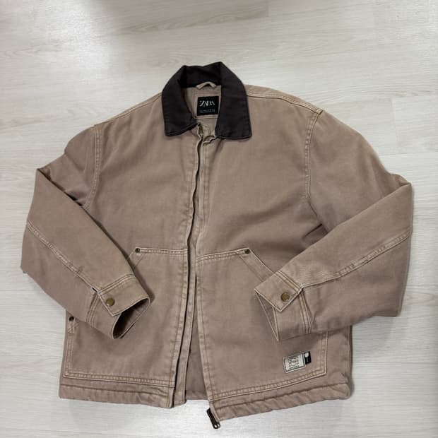 자라 콘스트라트 네크라인 자켓 판매해요