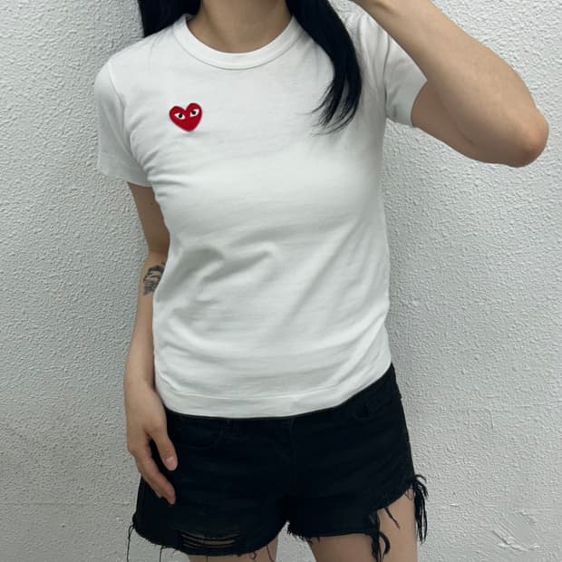 꼼데가르송 미니 하트 와펜 화이트 반팔 S