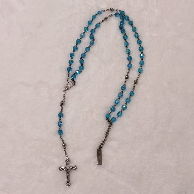 돌체엔가바나 돌체앤가바나 로자리아 하늘색 투명 목걸이