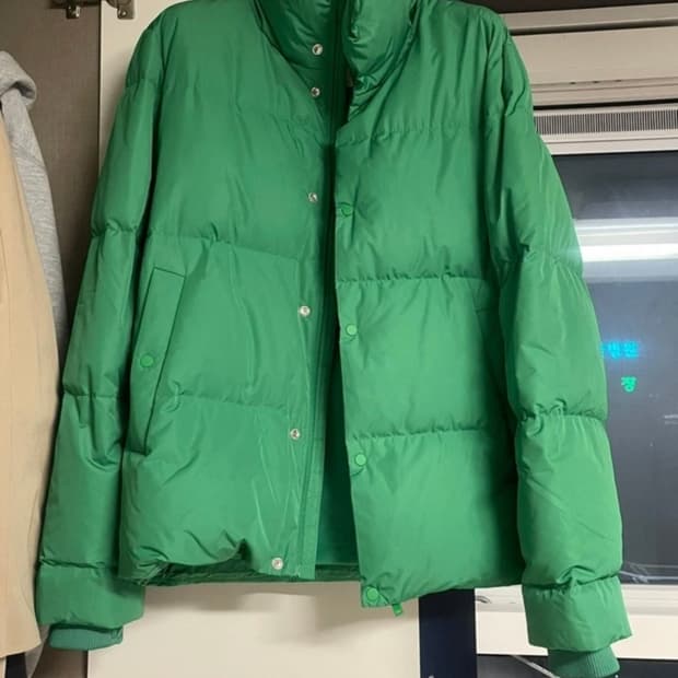 COS 그린 푸퍼 패딩 s