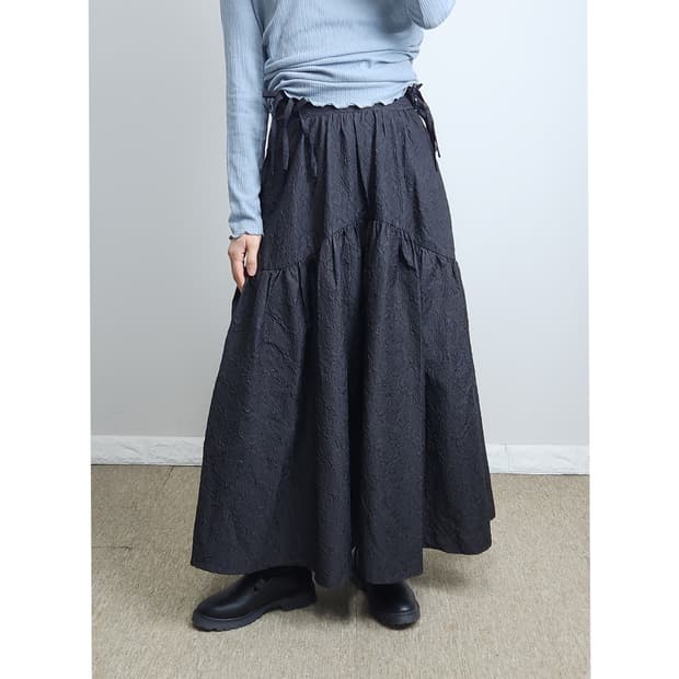 리본 패턴 롱 스커트