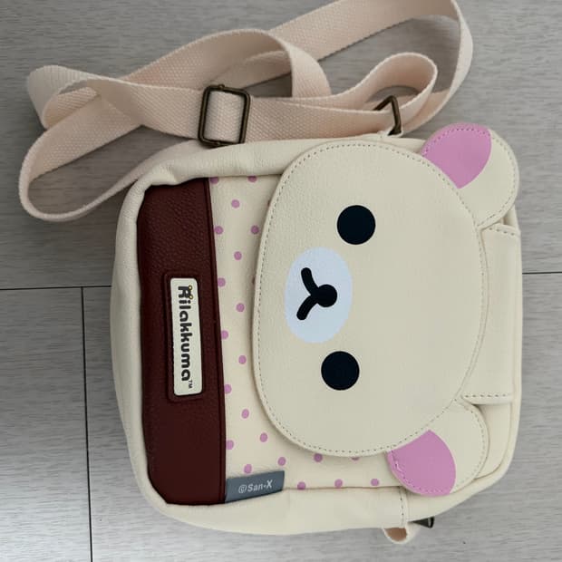 코리락쿠마 크로스백