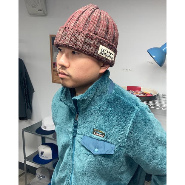 마나스타쉬 커브 비니