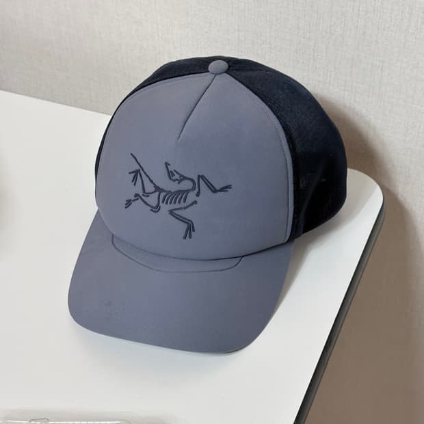 아크테릭스 버드워드 트러커캡