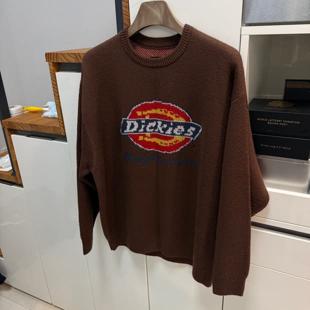 슈프림 x 디키즈 니트 브라운 L사이즈 판매합니다 !
