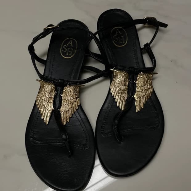 Ash 샌들