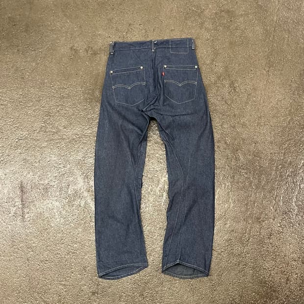 00s 리바이스 엔지니어드진  (30”)