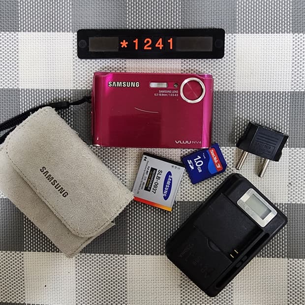 삼성 블루 NV 4 디지털카메라 핫핑크바디