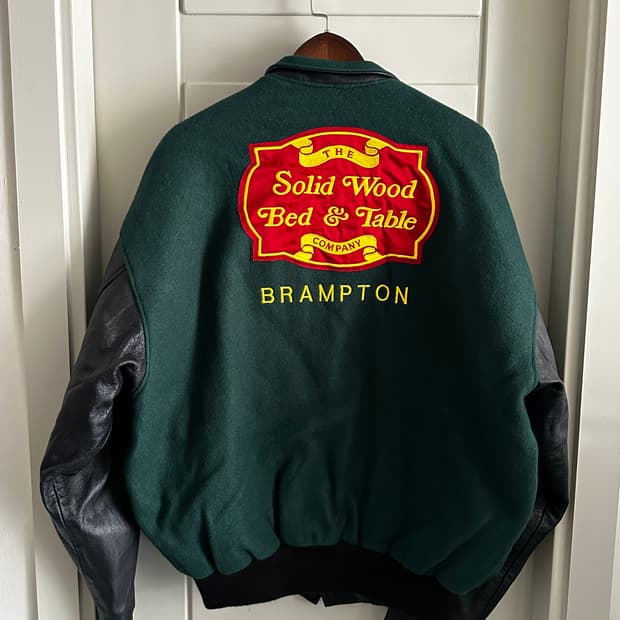 WOLFF 레더 슬리브 바시티 자켓 Made in Canada