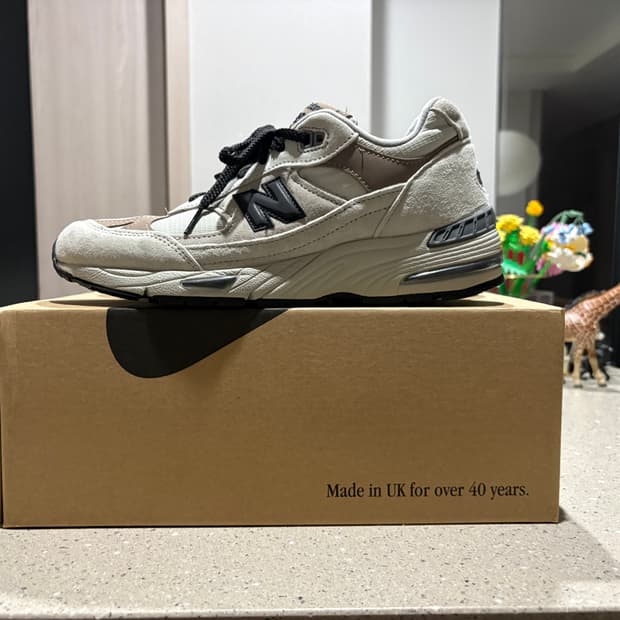 뉴발란스 991 메이드 인 UK 크림 베이지 250