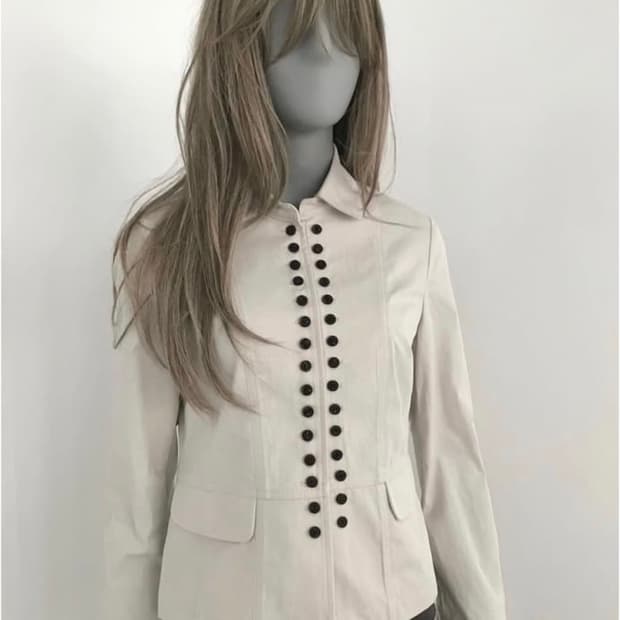 산코파 퓨엘라 멀티플 버튼 자켓 아이보리