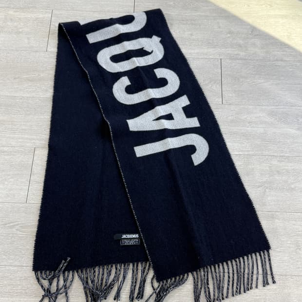 자크뮈스 머플러