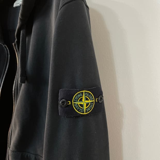 스톤 아일랜드 와펜 후드집업 