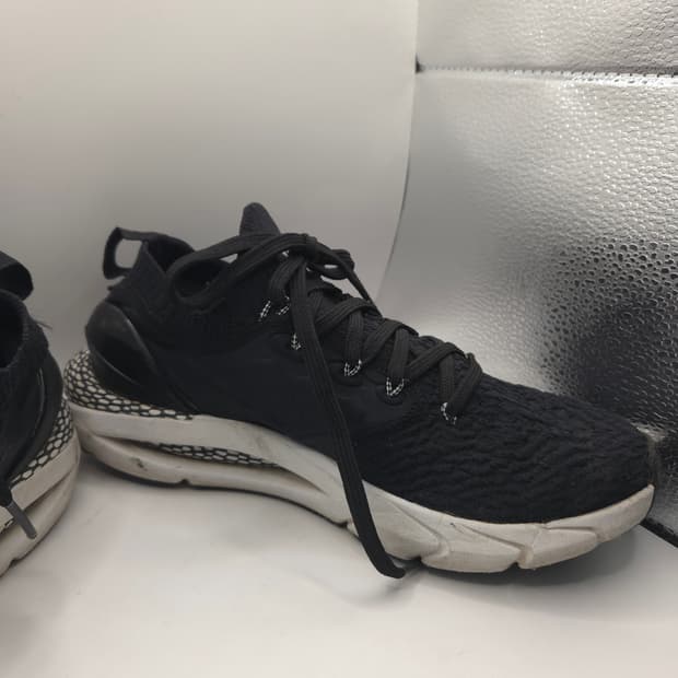 언더아머 우먼스 UA호버소닉 런닝화