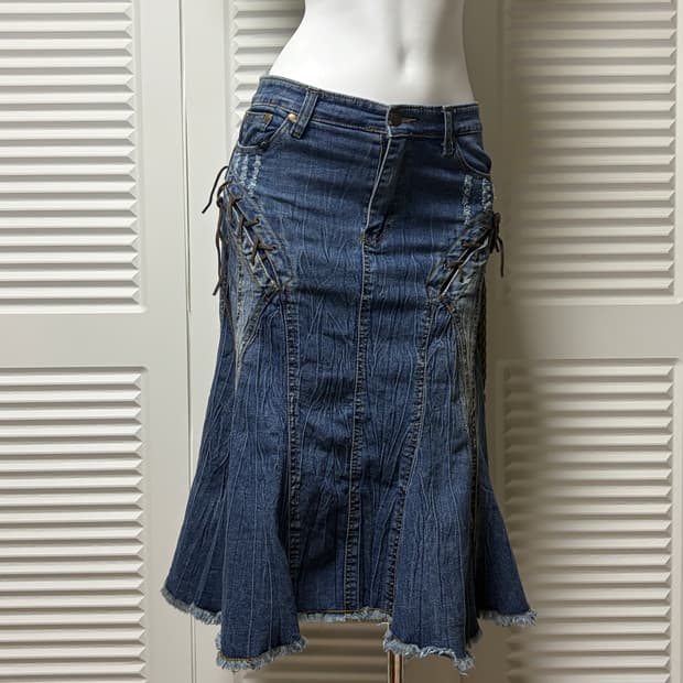 JPN Gored Washed Denim Skirt Mid Blue