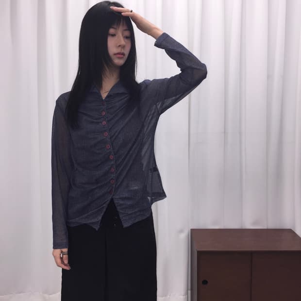 드레이프 디테일 시스루 셔츠