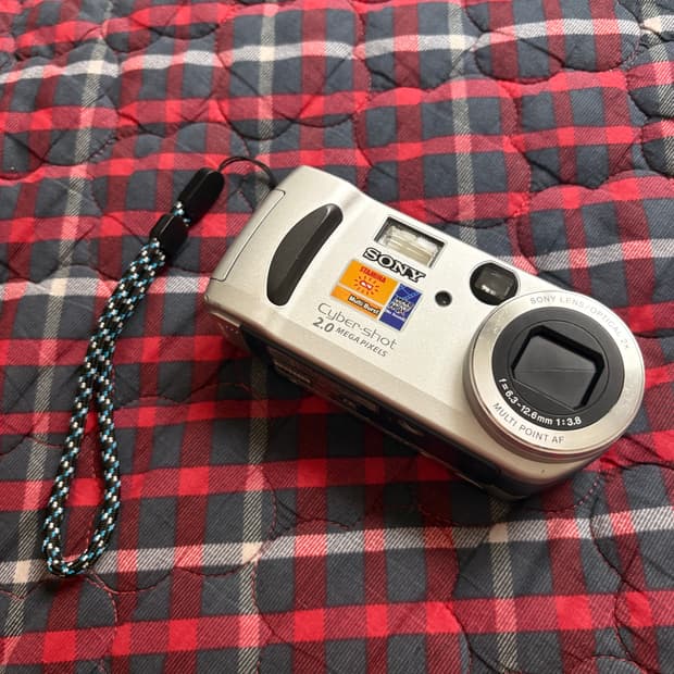 소니 사이버 샷 DSC-P51