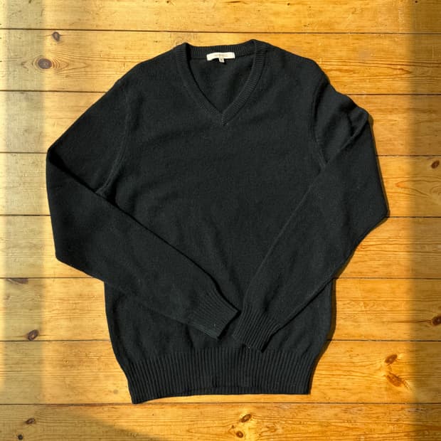 유니클로 램스울 브이넥 니트