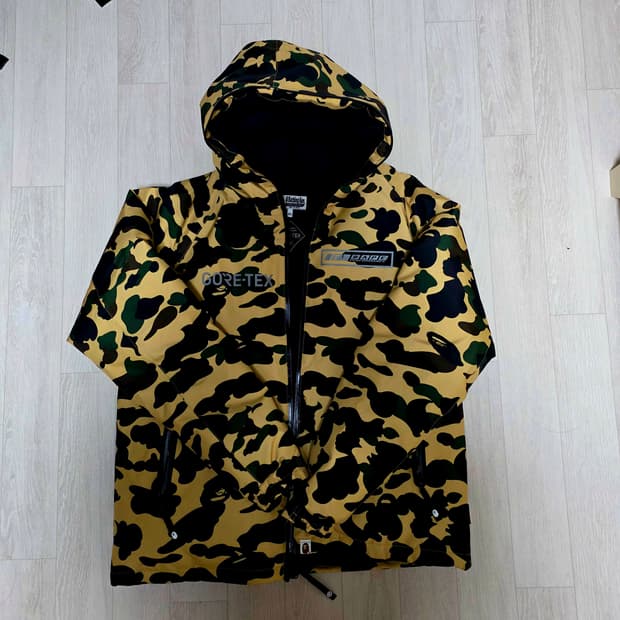 베이프 고어텍스 황계 구스다운 패딩