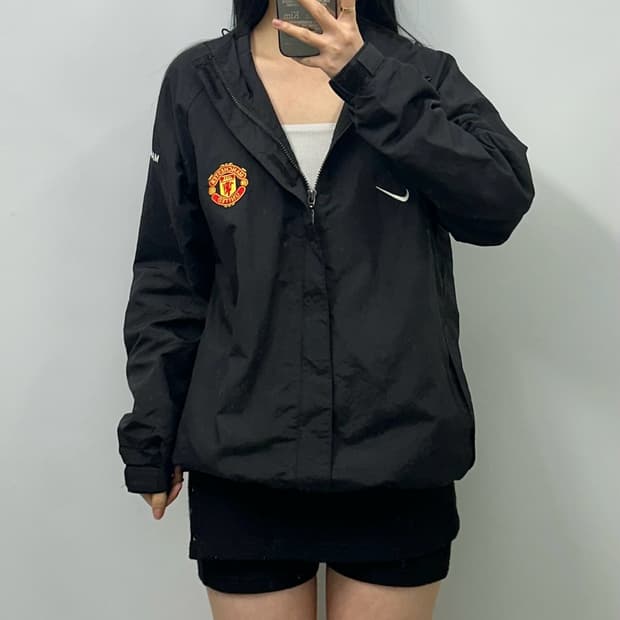 00s 나이키 맨유 블랙 바람막이