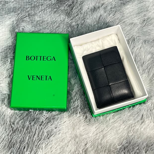 보테가베네타 카세트 카드지갑 풀구성