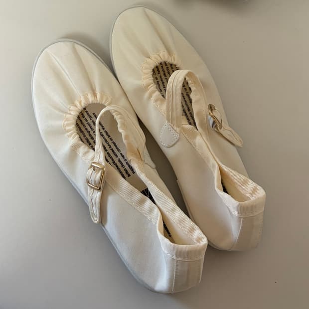 상태좋음) 락피쉬 웨더웨어 스크런치 메리제인 크림