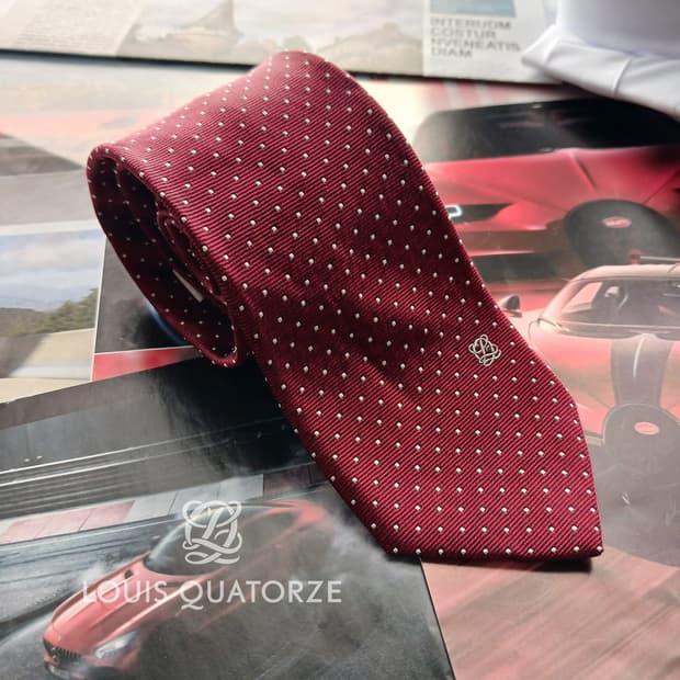 루이까또즈 실크 버건디 도트 슬림 넥타이 7.6cm A+등급 A18589