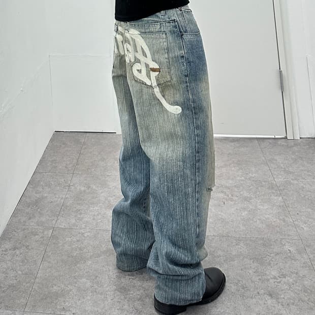 Akademiks back embroidery detail denim 