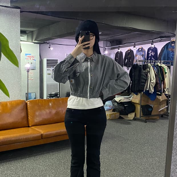 칼하트 로고 리메이크 크롭 셔츠 B3191