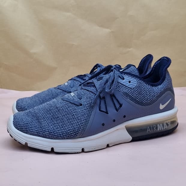 나이키 에어맥스 시퀀트3 운동화250 