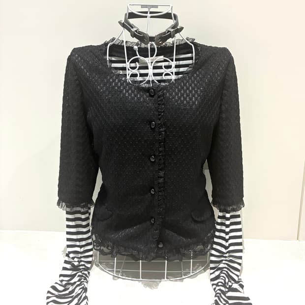 블랙 프릴 자켓 + 셔링 롱슬리브