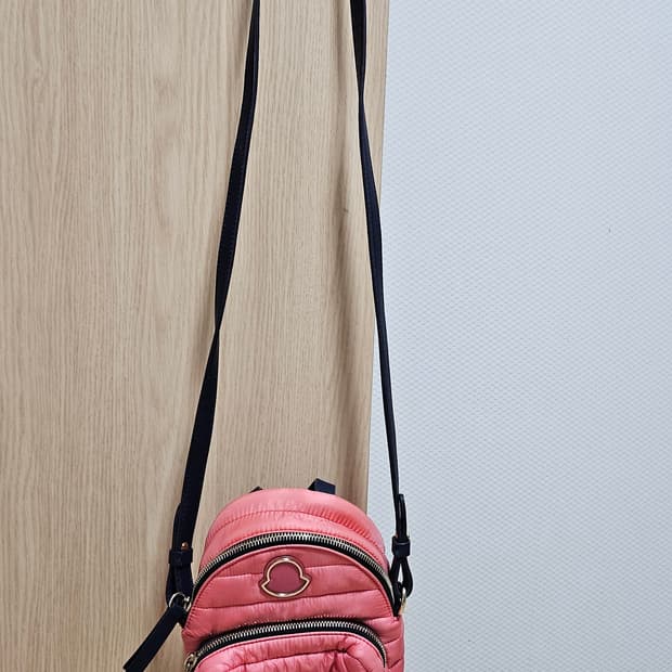 몽클레어 킬리아 핑크 스몰백 가방