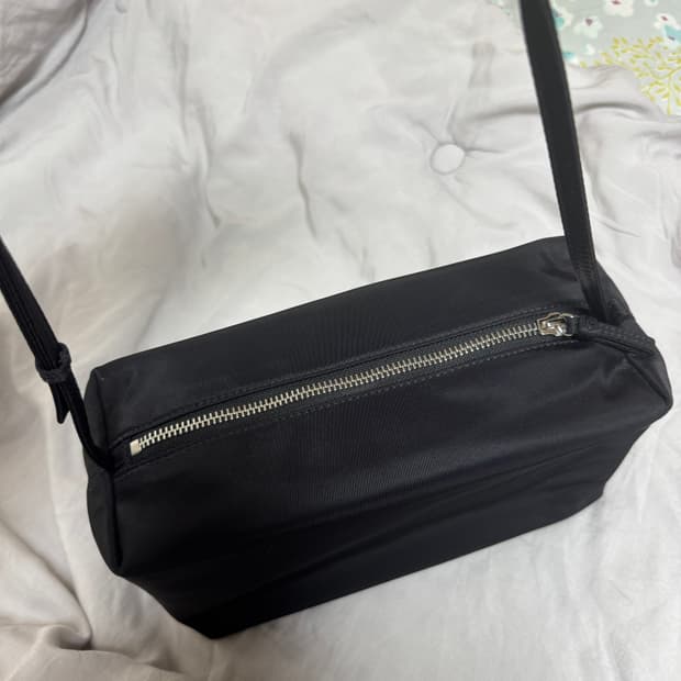 로우클래식 카라멜 박스백 블랙