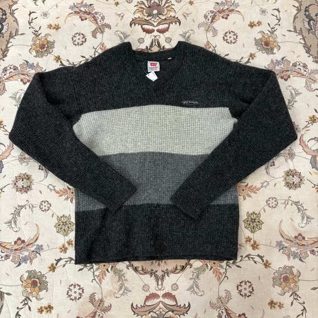 리바이스 이태리 패치로고 헤비울 긴팔니트 