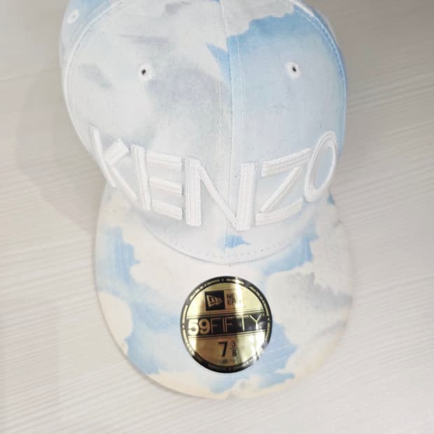 겐조X뉴에라 클라우드 프린트 볼캡 스카이(58.7cm)