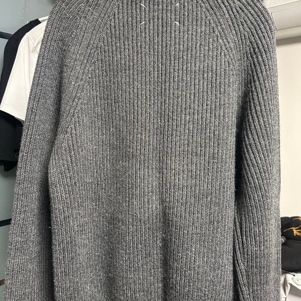 마르지엘라 라나 울 스웨터 m