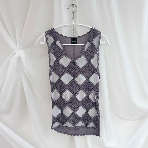 Nanashi diamond crochet sleeveless
