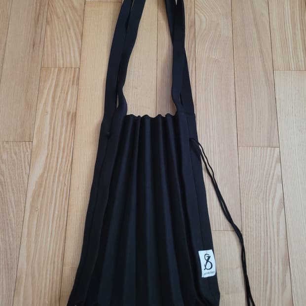 조셉앤스테이시 플리츠 니트가방 블랙 M