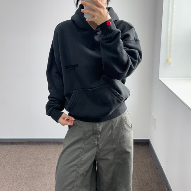 Essentials 에센셜 스펠아웃로고 블랙 후드티