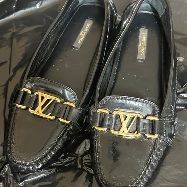 루이비통 드라이밍 로퍼 슈즈