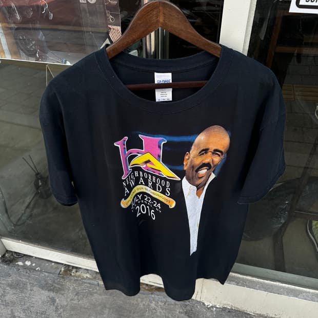 2016 Neighborhood Awards Graphic Tee