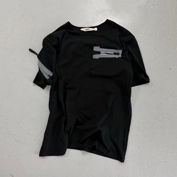 플라스틱프로덕트 MPa ZIP INSTRUMENT T-SHIRT 01