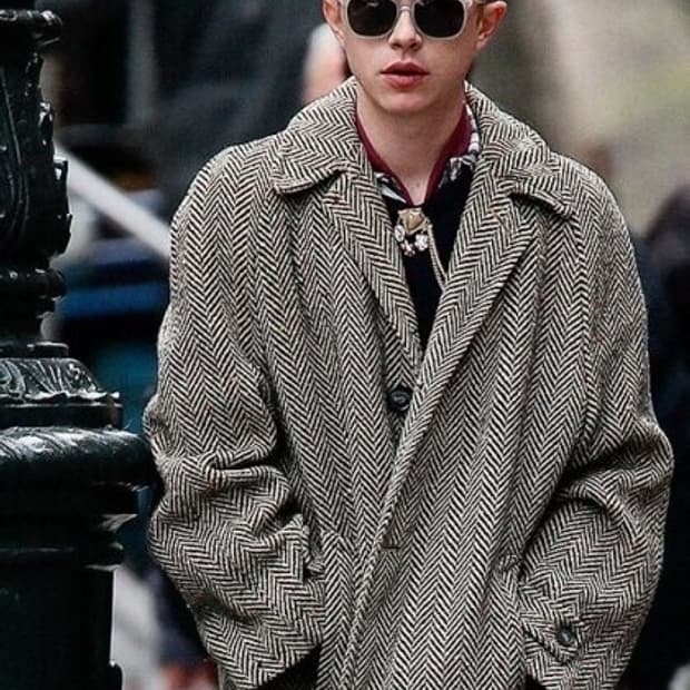 버버리 아이리쉬 트위드 코트