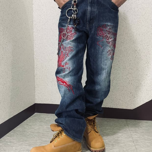 카라쿠리타마시 오리엔탈 레드 드래곤 엠브로이더드 데님 34