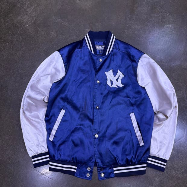 G-III Sports 쿠퍼스타운 뉴욕양키스 1952 새틴 바시티자켓 L