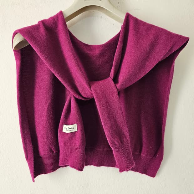 마이테켈리 정품 디자인 특이한 플럼색상 니트 free 상태최상