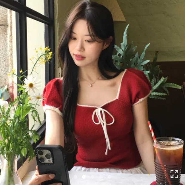 데이로제 리본 배색 니트